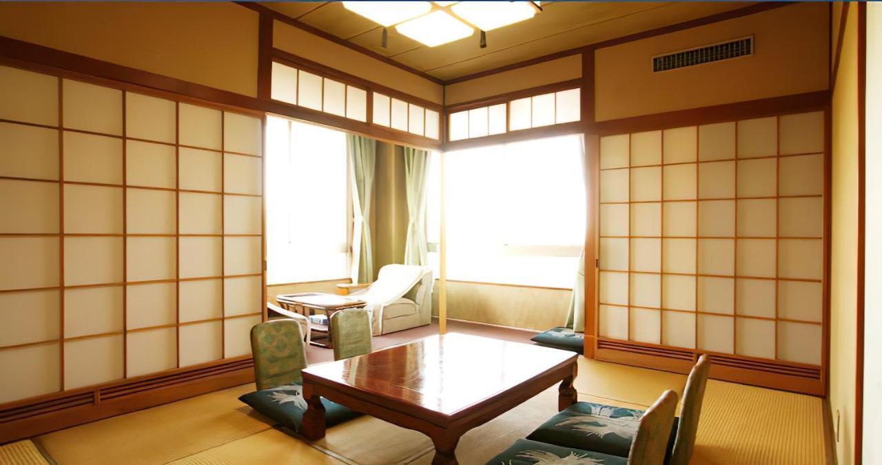 Hotel Ikaho Ginsui Shibukawa Bagian luar foto